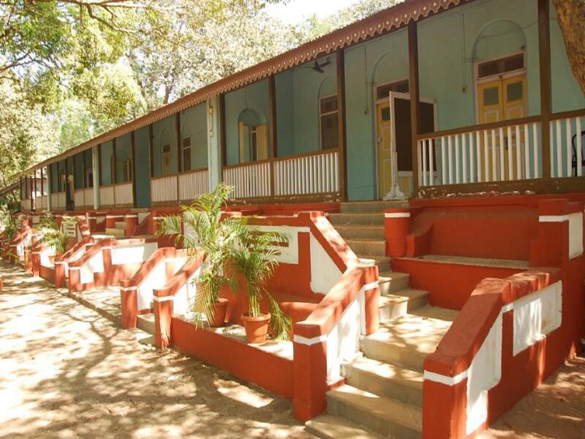 Cecil Hotel Matheran Exterior foto