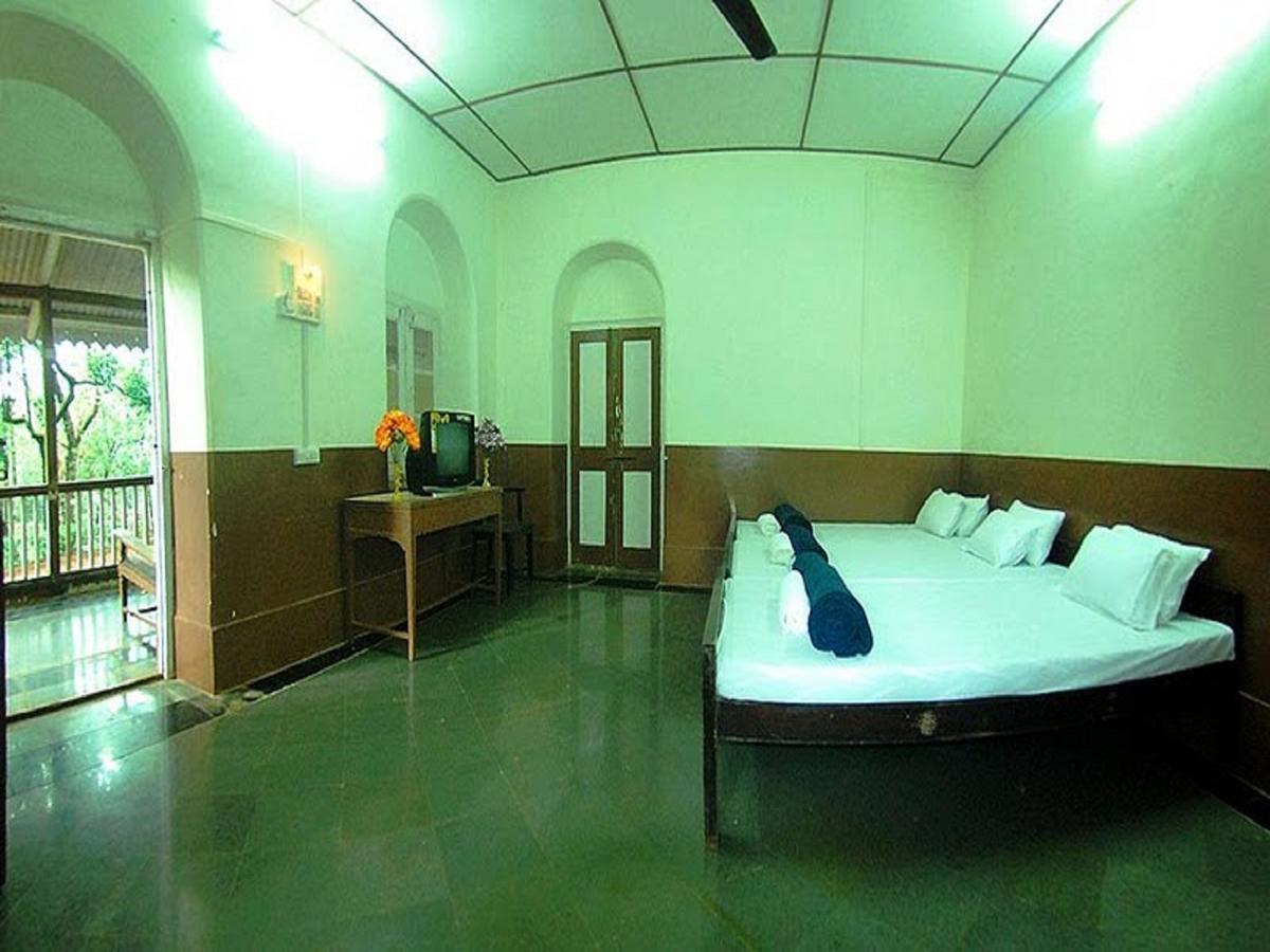 Cecil Hotel Matheran Exterior foto