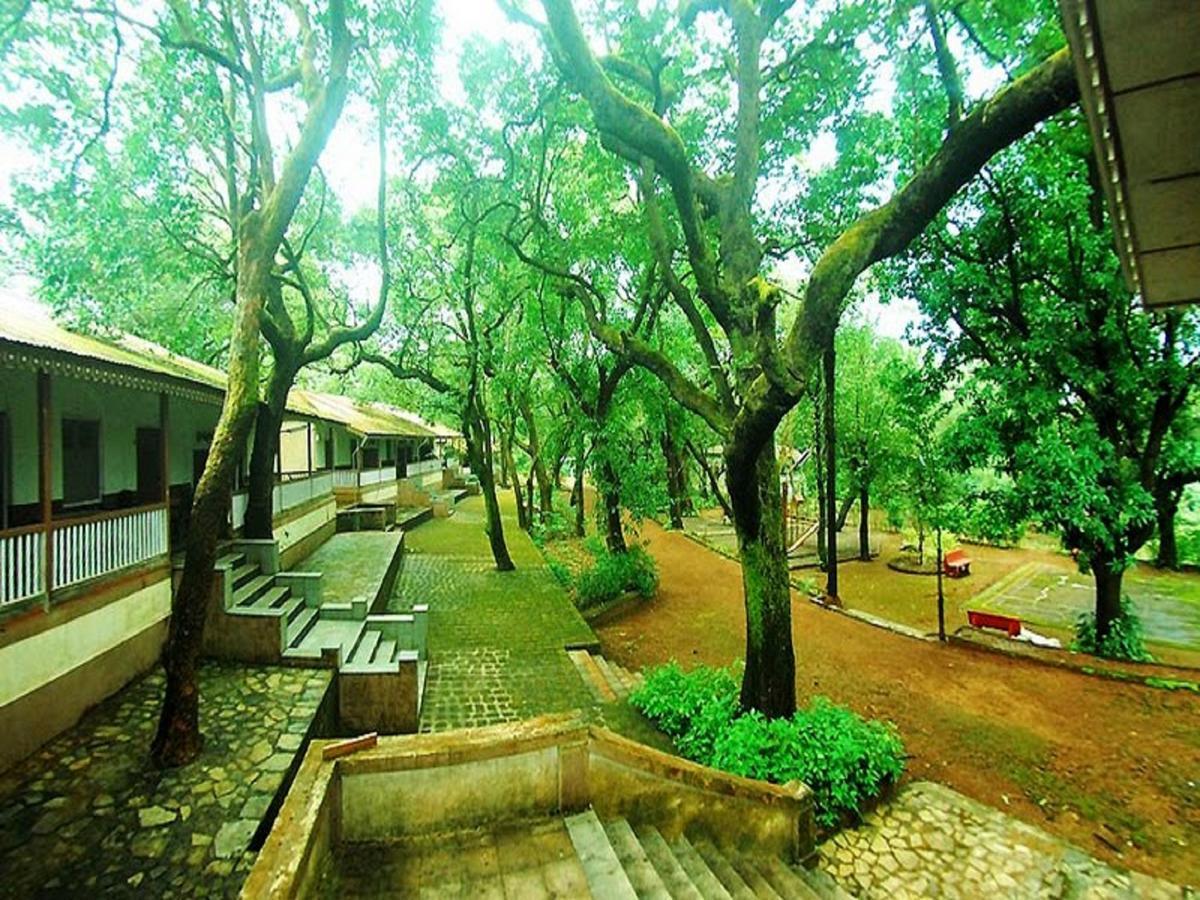 Cecil Hotel Matheran Exterior foto