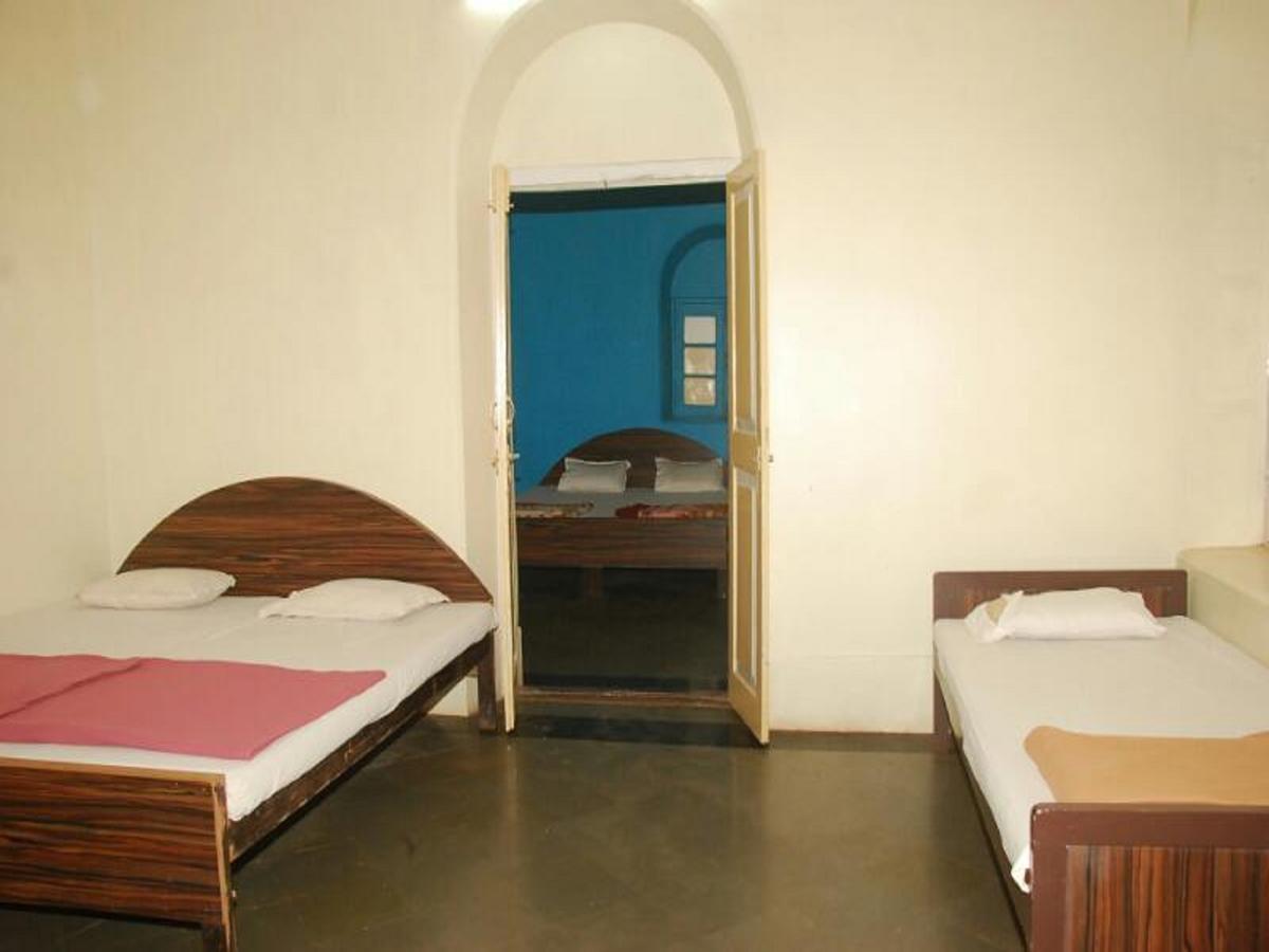 Cecil Hotel Matheran Exterior foto